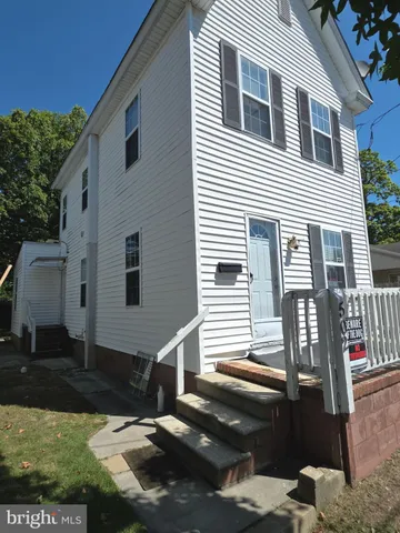 $1,700 | 502 East Main Street, Millville, NJ 08332