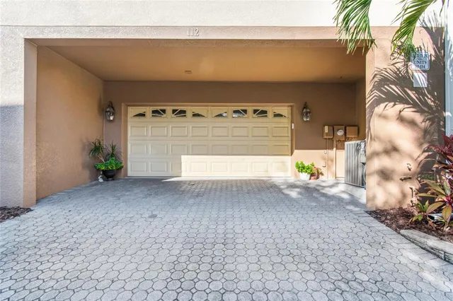 $399,000 | 10144 Arbor Run Drive, Unit 112, Tampa, FL 33647