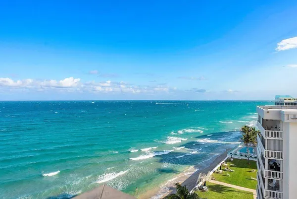 $7,500 | 3560 South Ocean Boulevard, Unit PH1, South Palm Beach, FL 33480