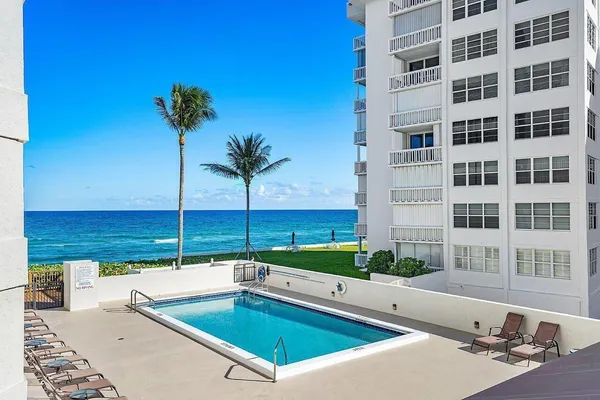 $7,500 | 3560 South Ocean Boulevard, Unit PH1, South Palm Beach, FL 33480