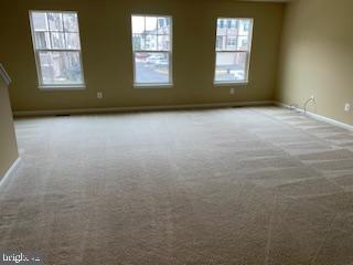 42304 Shoover Square Chantilly, VA 20152 - Photo 11 of 21 an empty room with windows