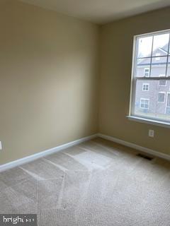 42304 Shoover Square Chantilly, VA 20152 - Photo 16 of 21 an empty room with a window