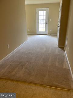 42304 Shoover Square Chantilly, VA 20152 - Photo 19 of 21 an empty room with windows