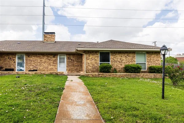 $2,100 | 2731 Forest Grove Drive, Richardson, TX 75080