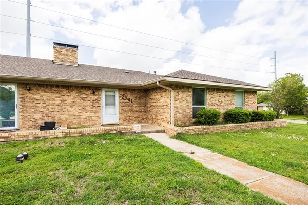 $2,100 | 2731 Forest Grove Drive, Richardson, TX 75080