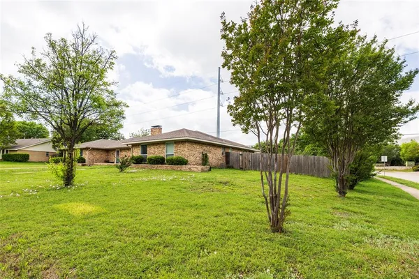 $2,100 | 2731 Forest Grove Drive, Richardson, TX 75080
