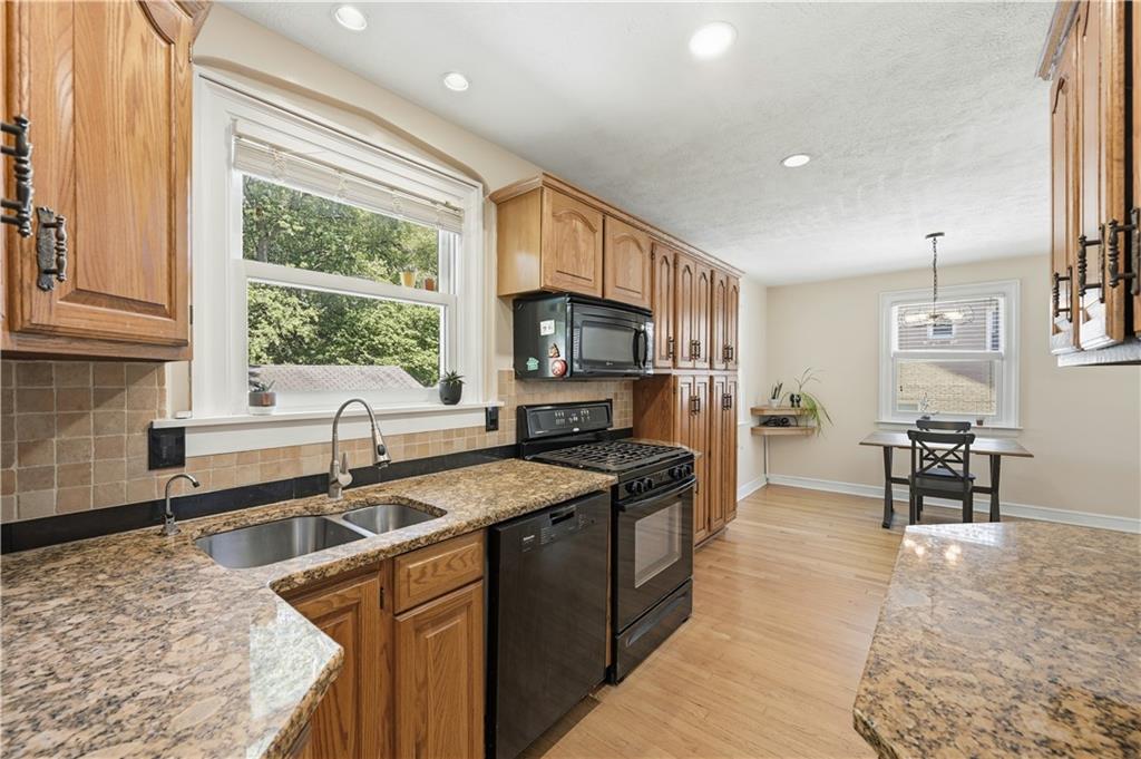 507 Thompson Run Road Pittsburgh, PA 15237 - Photo 8 of 34 Gallery Image 8