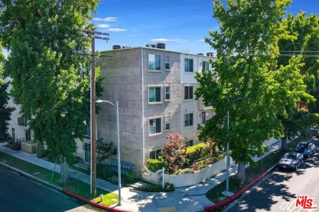 $779,000 | 14412 Killion Street, Unit 205, Sherman Oaks, CA 91401