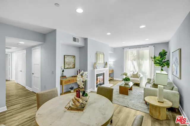 $779,000 | 14412 Killion Street, Unit 205, Sherman Oaks, CA 91401