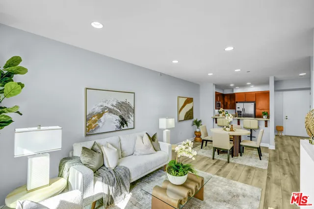 $779,000 | 14412 Killion Street, Unit 205, Sherman Oaks, CA 91401