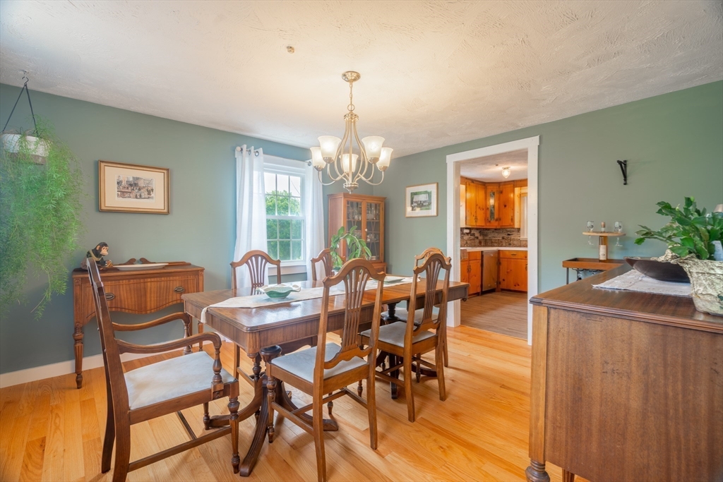 96 Red Gate Road Tyngsboro, MA 01879 - Photo 6 of 28 Gallery Image 6