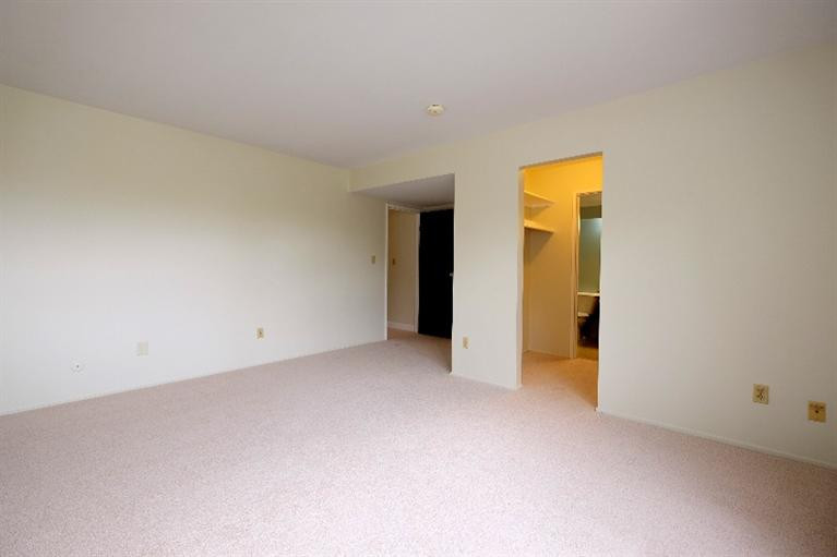 1215 South Maple Road, Unit 101 Ann Arbor, MI 48103 - Photo 12 of 17 Photo 12