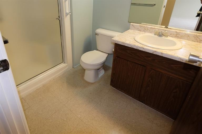 1215 South Maple Road, Unit 101 Ann Arbor, MI 48103 - Photo 13 of 17 Photo 13