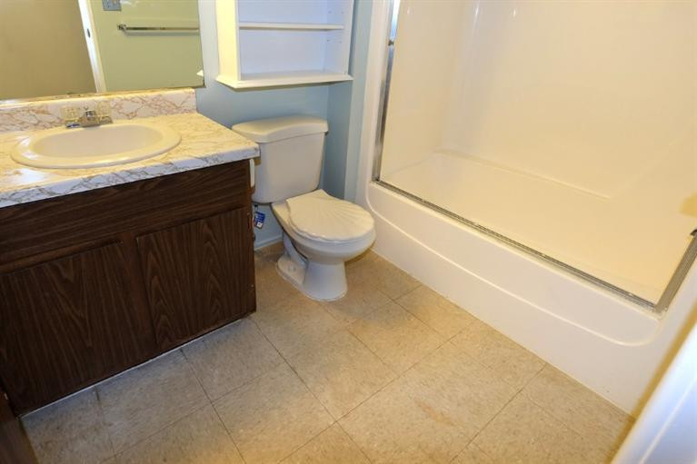 1215 South Maple Road, Unit 101 Ann Arbor, MI 48103 - Photo 15 of 17 Photo 15