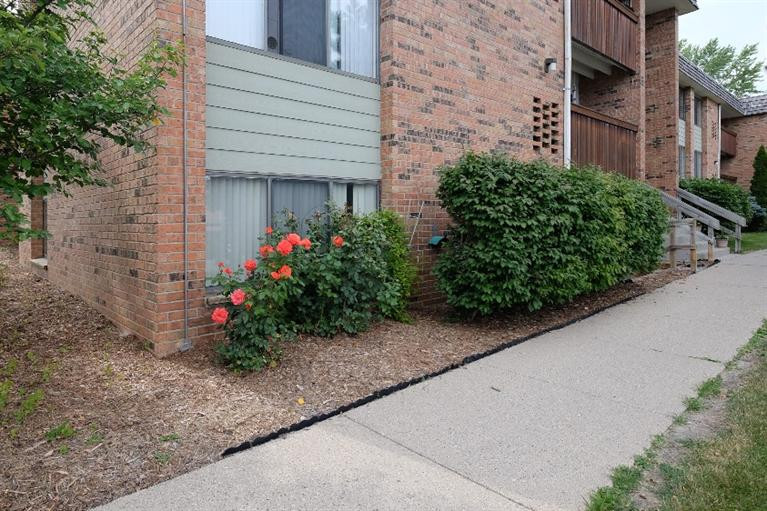 1215 South Maple Road, Unit 101 Ann Arbor, MI 48103 - Photo 16 of 17 Photo 16