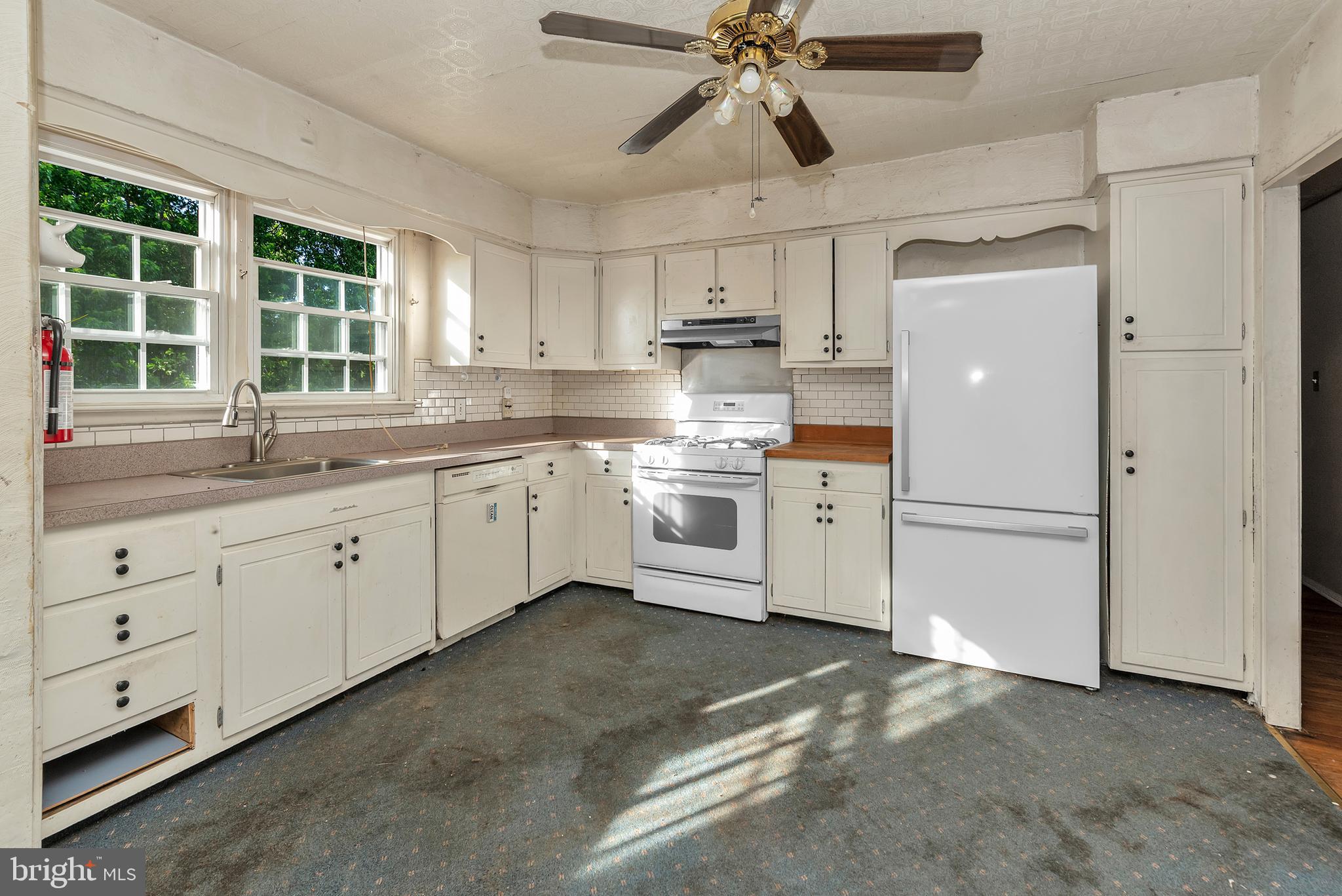 16 Constitution Road Clementon, NJ 08021 - Photo 20 of 61