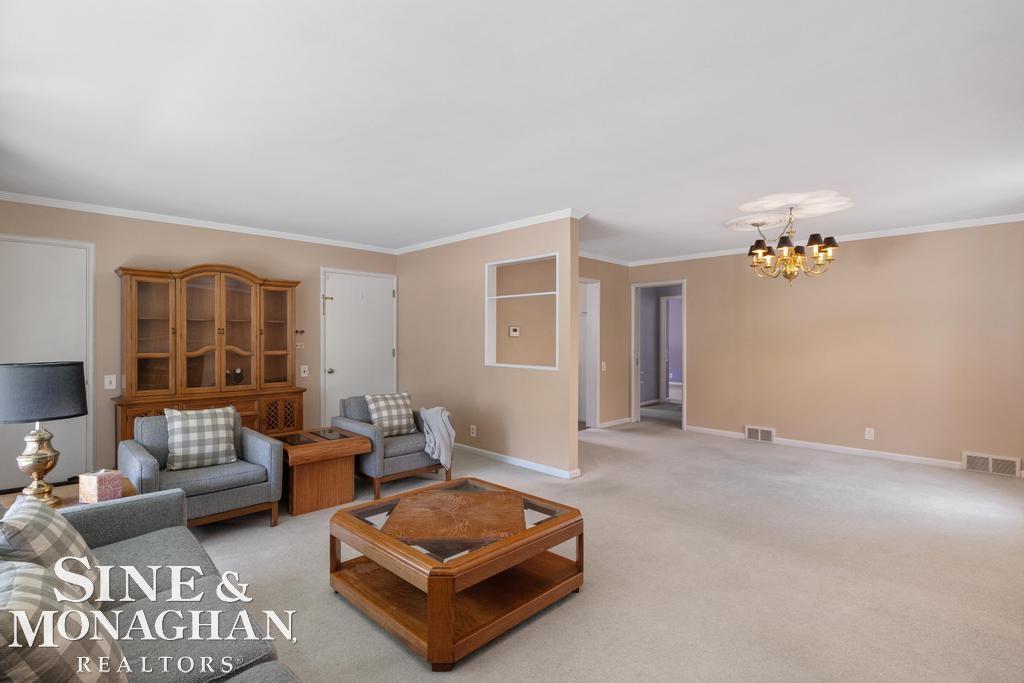 840 Harcourt Road Grosse Pointe, MI 48230 - Photo 6 of 36