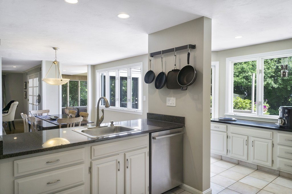 622 Belknap Road Framingham, MA 01701 - Photo 15 of 30