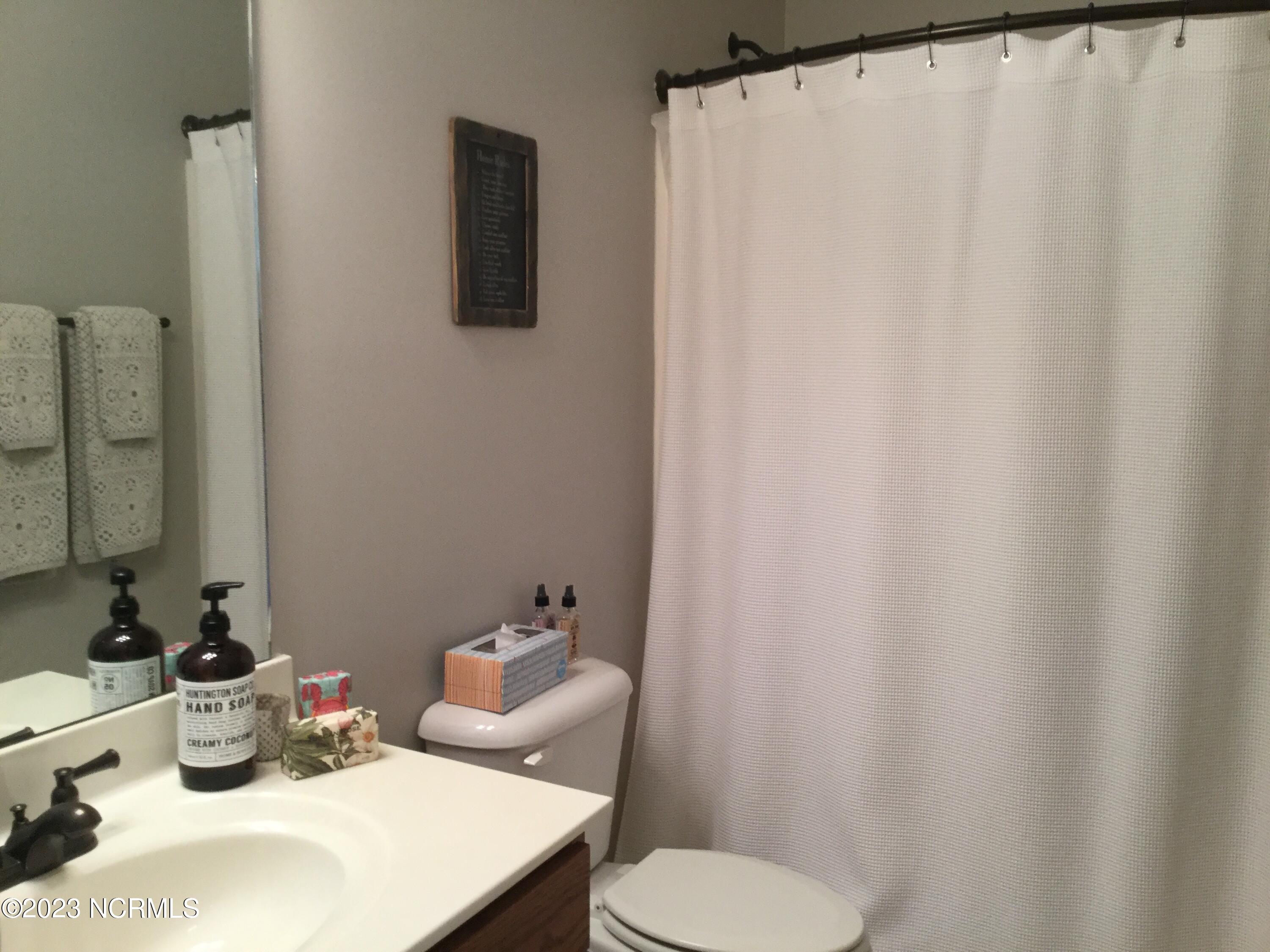 109 Coree Way New Bern, NC 28562 - Photo 15 of 20 hall bath