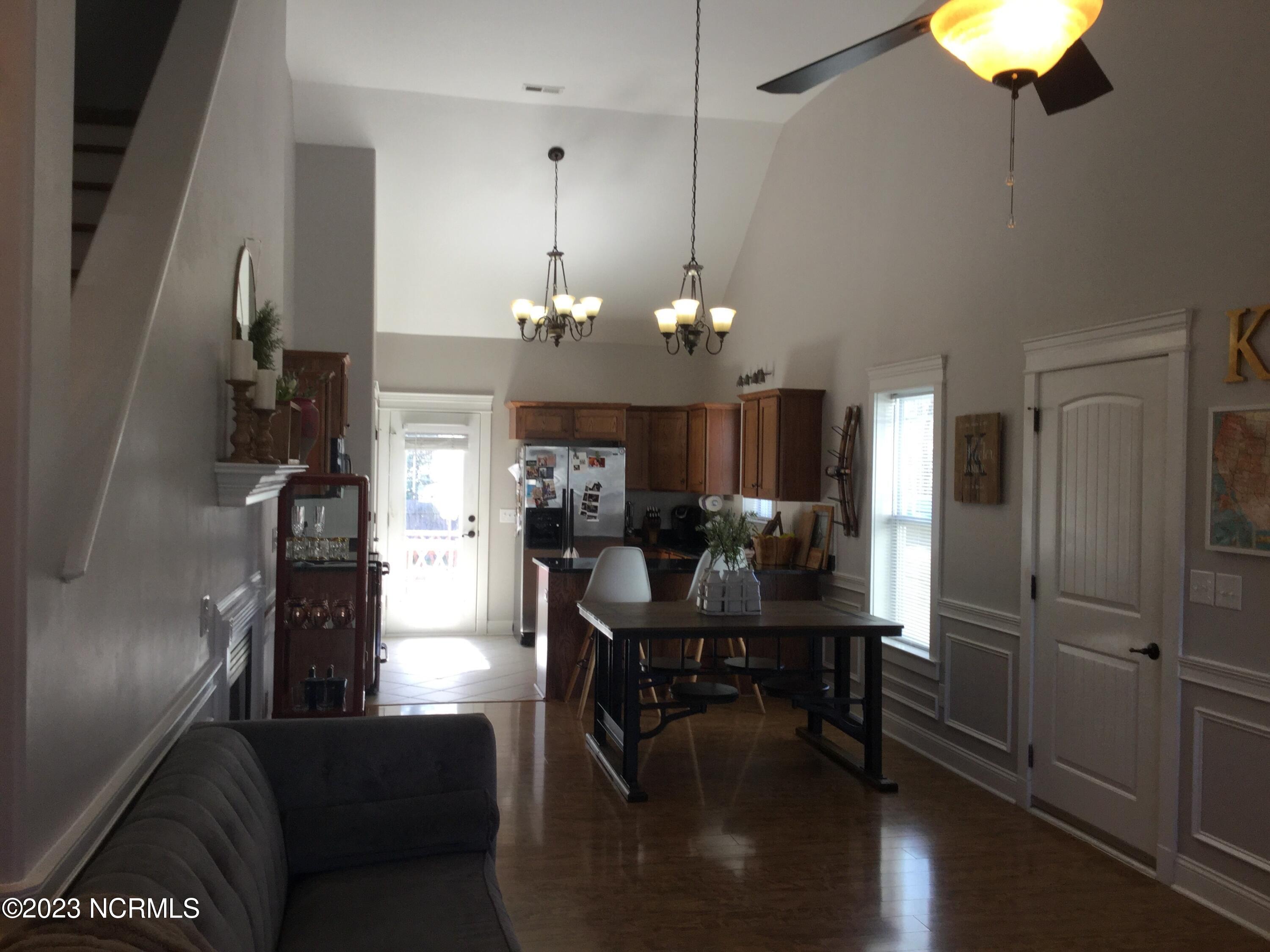109 Coree Way New Bern, NC 28562 - Photo 3 of 20 living room