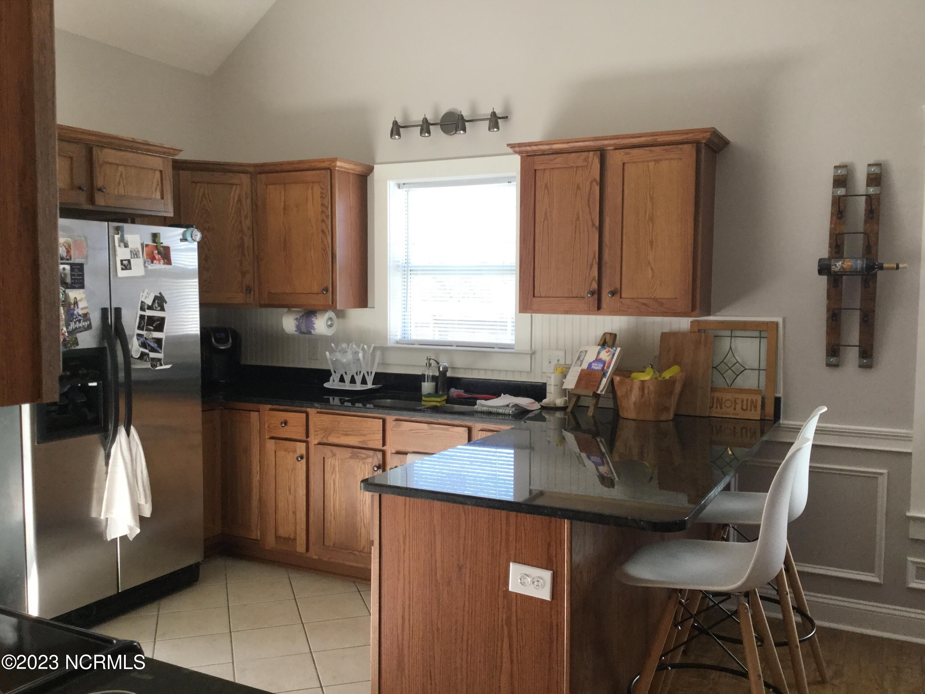 109 Coree Way New Bern, NC 28562 - Photo 6 of 20 kitchen