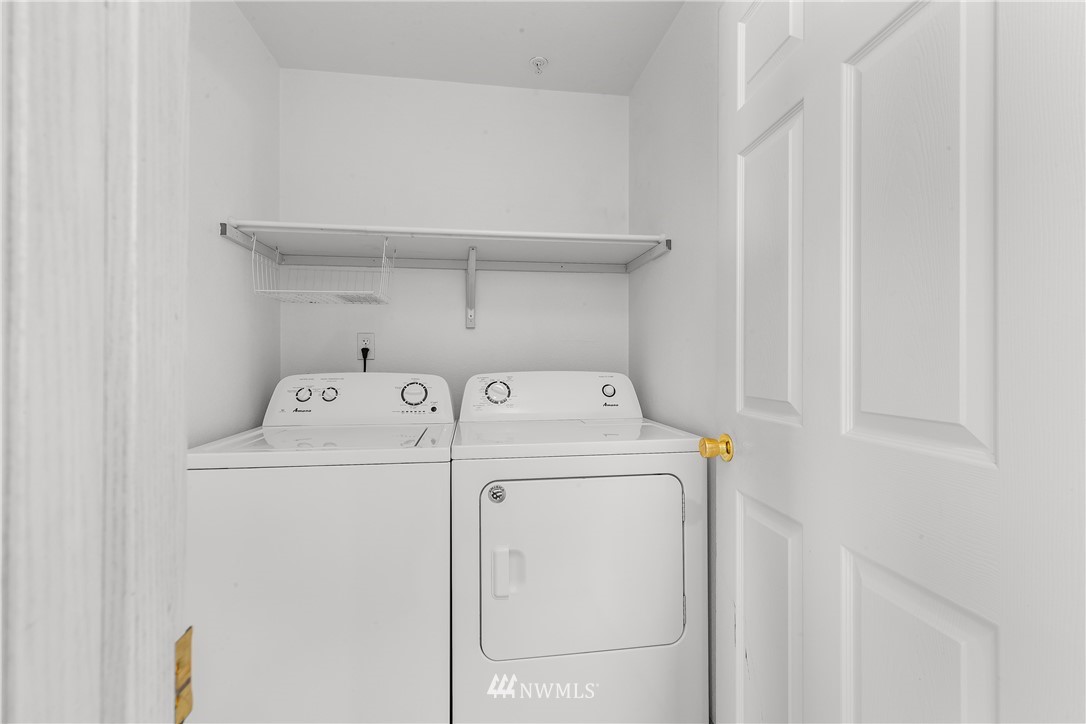 1160 Monroe Avenue Northeast, Unit A4 Renton, WA 98056 - Photo 8 of 26 a utility room with dryer and washer