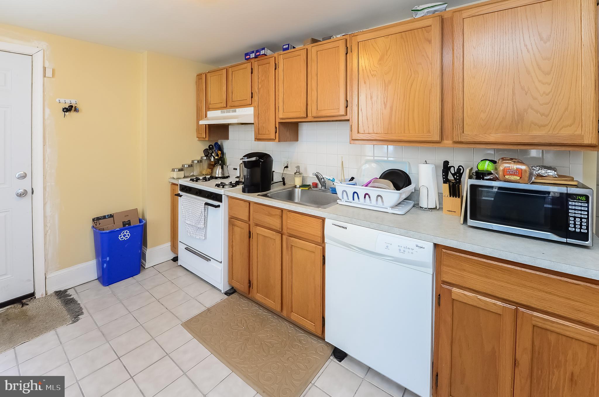 4159 Ridge Avenue Philadelphia, PA 19129 - Photo 14 of 32 Unit 2 - Kitchen