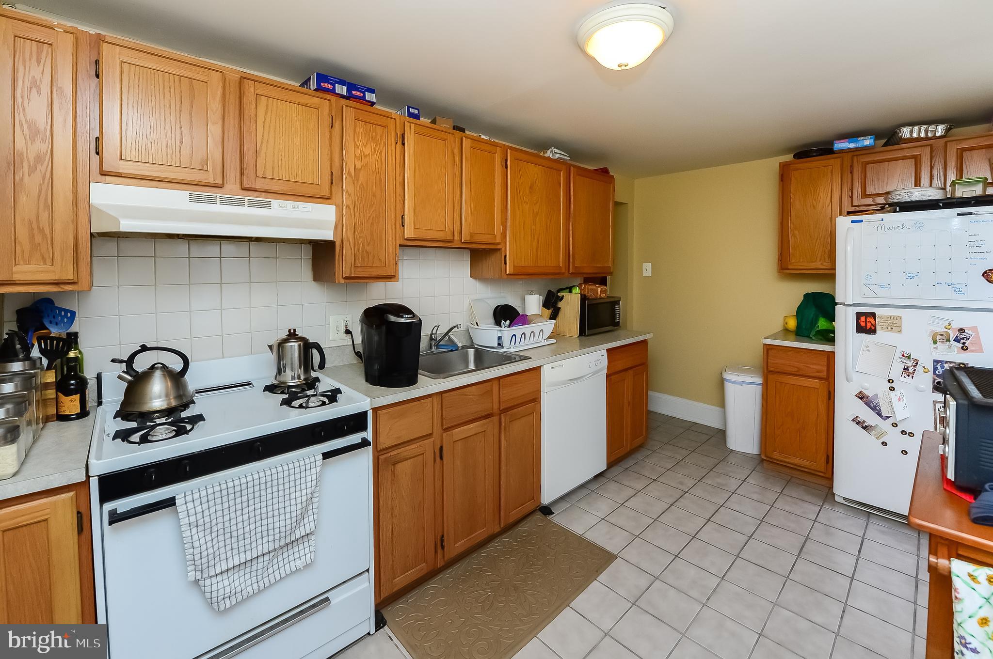 4159 Ridge Avenue Philadelphia, PA 19129 - Photo 15 of 32 Unit 2 - Kitchen