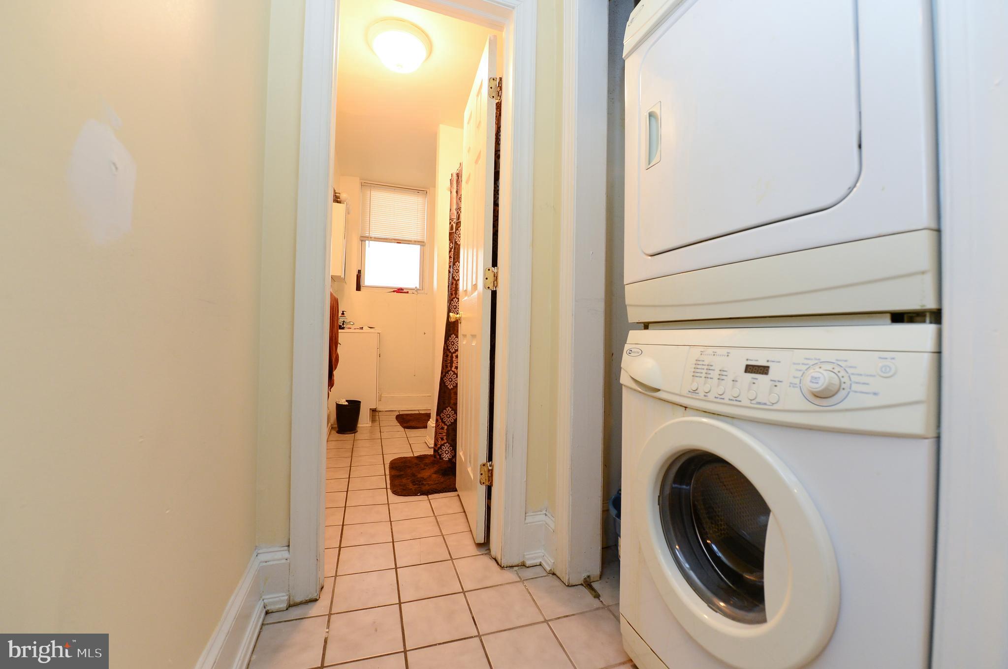 4159 Ridge Avenue Philadelphia, PA 19129 - Photo 25 of 32 Unit 1 - Laundry/Bathroom