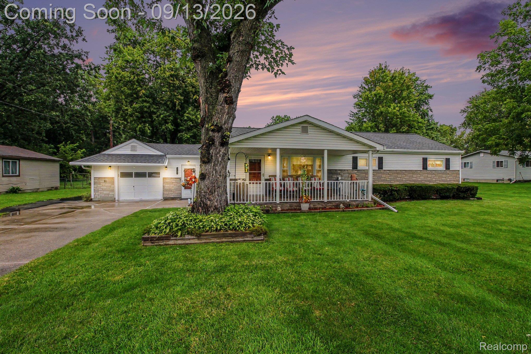 7121 East Carpenter Road Davison, MI 48423 - Photo 4 of 27 Well maintained exterior