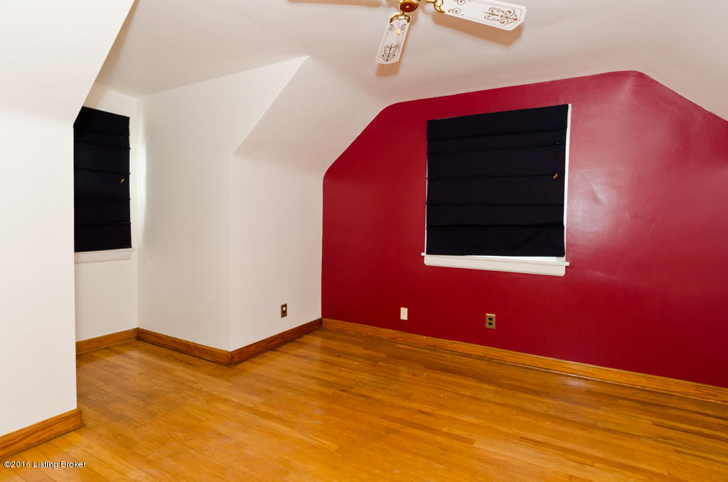 911 Southview Road Louisville, KY 40214 - Photo 24 of 41 3DN_5048