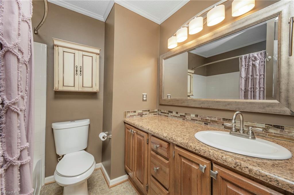 2707 Quaker Landing Road Greensboro, NC 27455 - Photo 24 of 30 Bath 2 UL