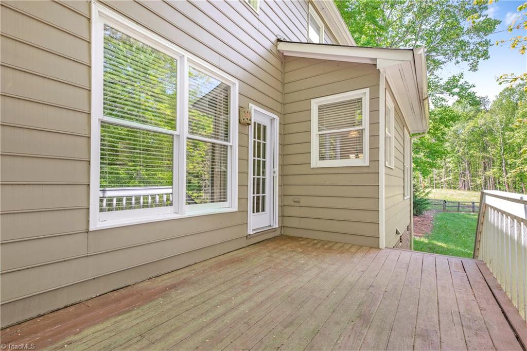 2707 Quaker Landing Road Greensboro, NC 27455 - Photo 29 of 30 Rear Deck