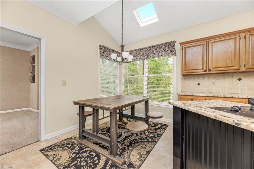 2707 Quaker Landing Road Greensboro, NC 27455 - Photo 7 of 30 Breakfast area