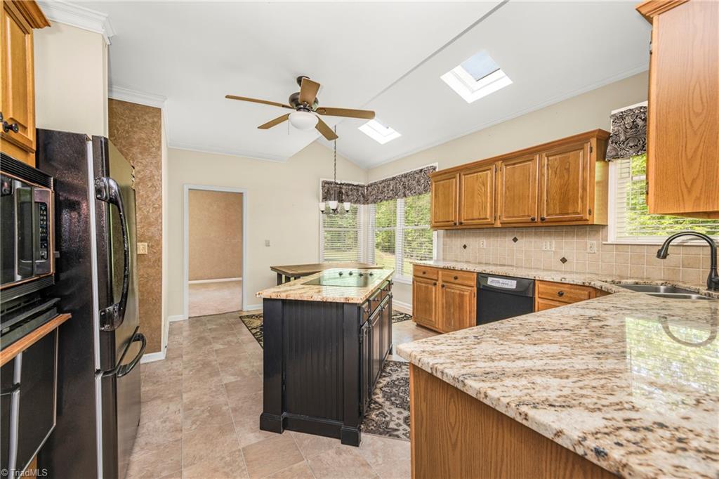 2707 Quaker Landing Road Greensboro, NC 27455 - Photo 10 of 30 Kitchen