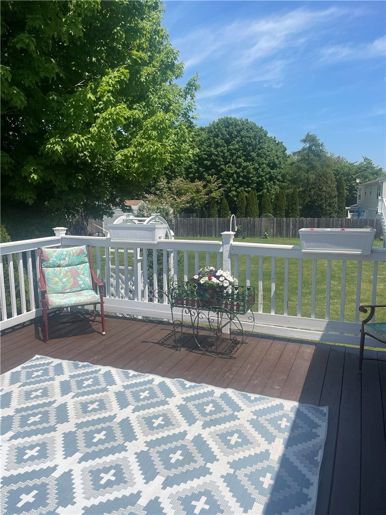 75 Chiswick Road Warwick, RI 02889 - Photo 26 of 32