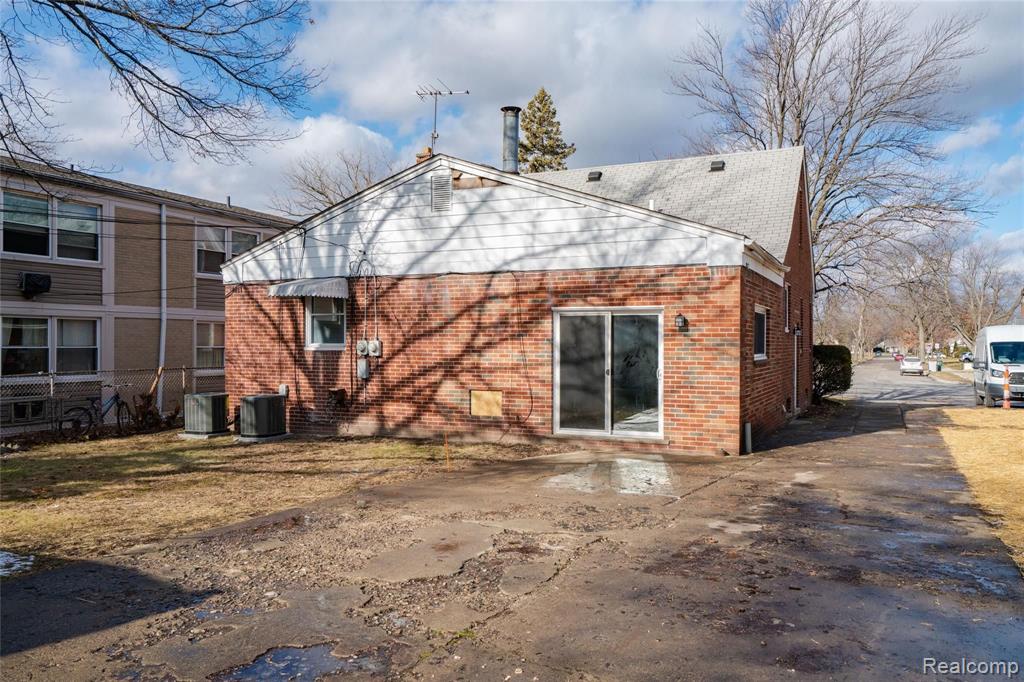 1627 West Nine Mile Road Ferndale, MI 48220 - Photo 22 of 23