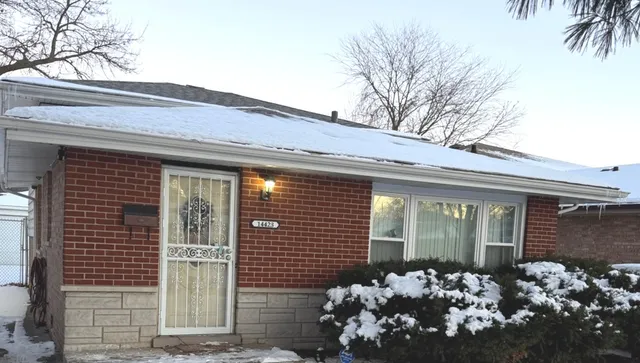 $2,000 | 14423 Sanderson Avenue, Dolton, IL 60419