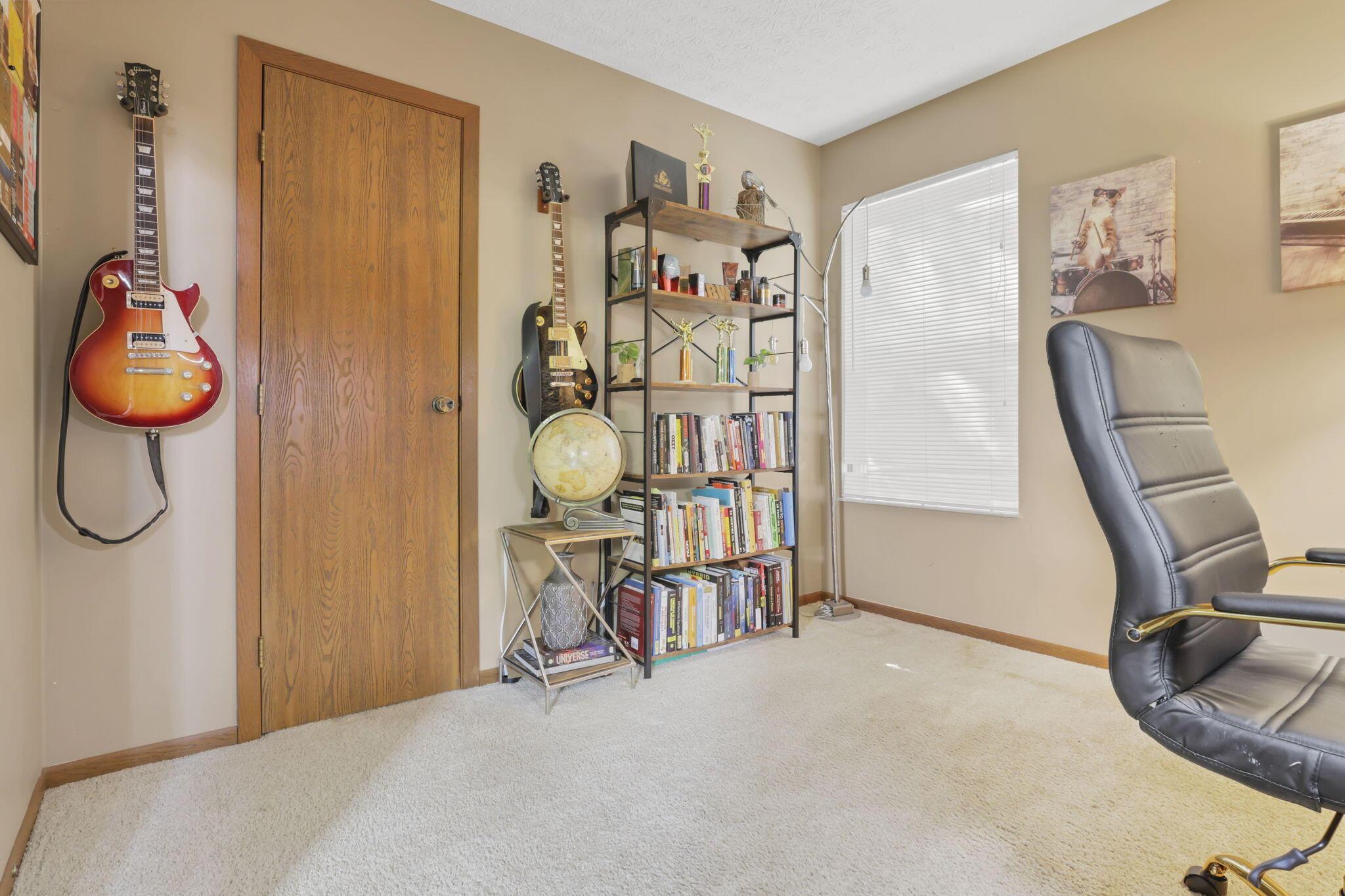 3548 Raflin Drive Columbus, OH 43231 - Photo 14 of 32