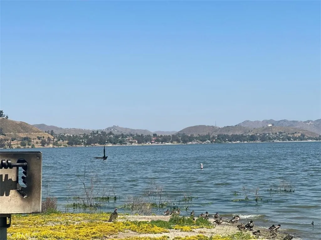 32000 Riverside Lake, Unit I1 Lake Elsinore, CA 92530 - Photo 18 of 23