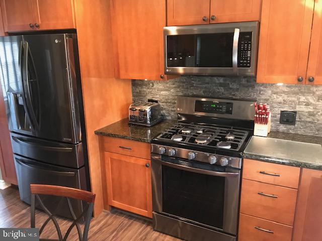 26 Whitby Road Cherry Hill, NJ 08003 - Photo 11 of 31 LG stainless appliances in kitchen
