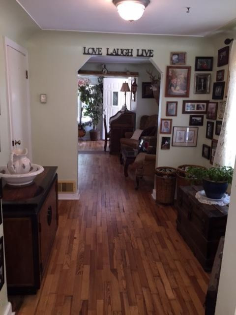 2576 White Road Muskegon, MI 49444 - Photo 3 of 18 IMG_1558