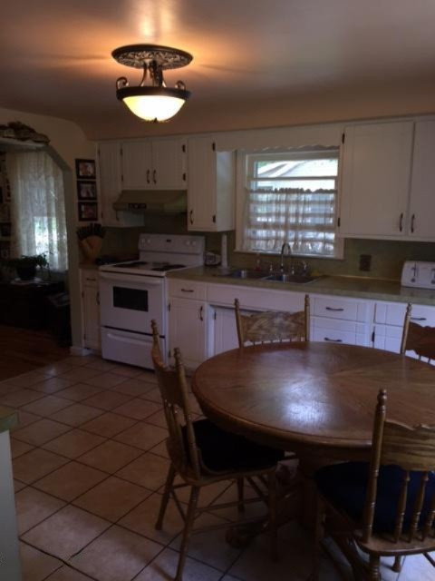2576 White Road Muskegon, MI 49444 - Photo 7 of 18 IMG_1562