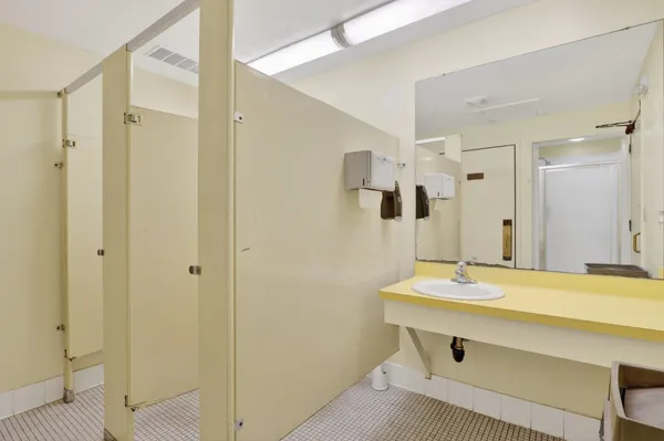 $113,000 | 2929 Sunnyside Drive, Unit 303A, Rockford, IL 61114