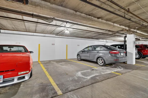 $113,000 | 2929 Sunnyside Drive, Unit 303A, Rockford, IL 61114