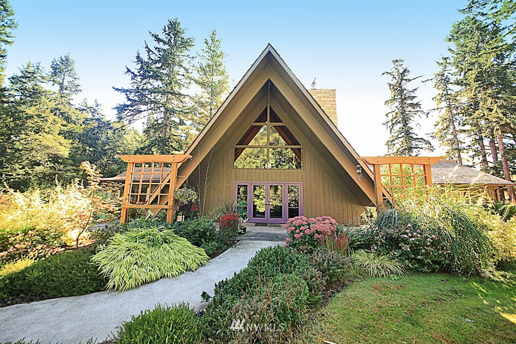 6849 Heggeness Road Clinton, WA 98236 - Photo 1 of 1 Gallery Image 1