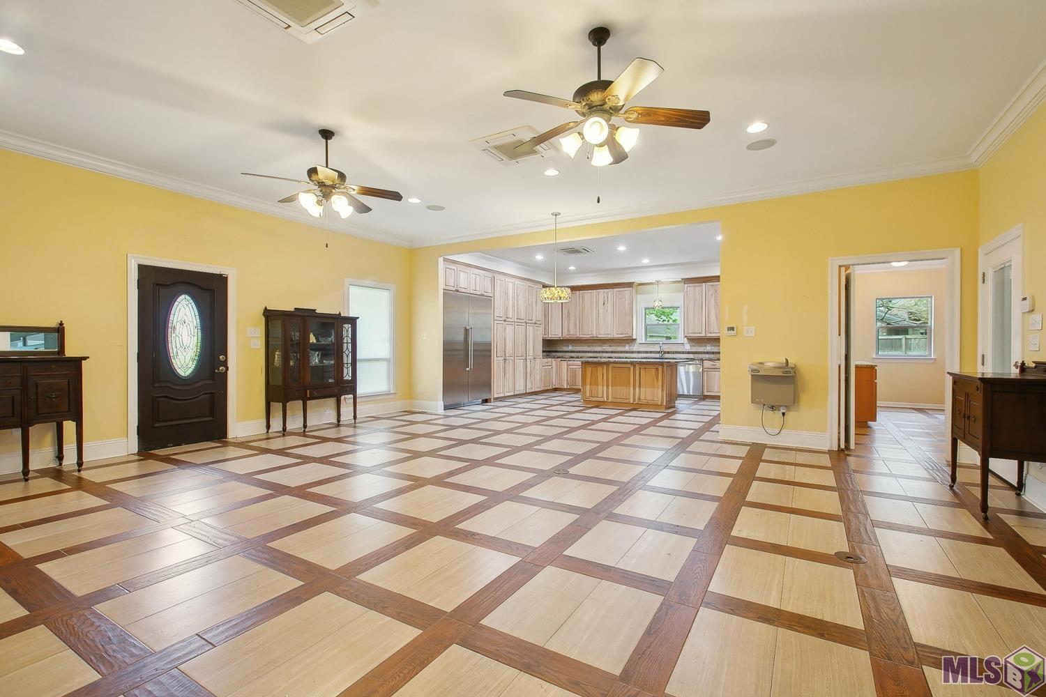 16025 Parkside Court St. George, LA 70817 - Photo 5 of 21