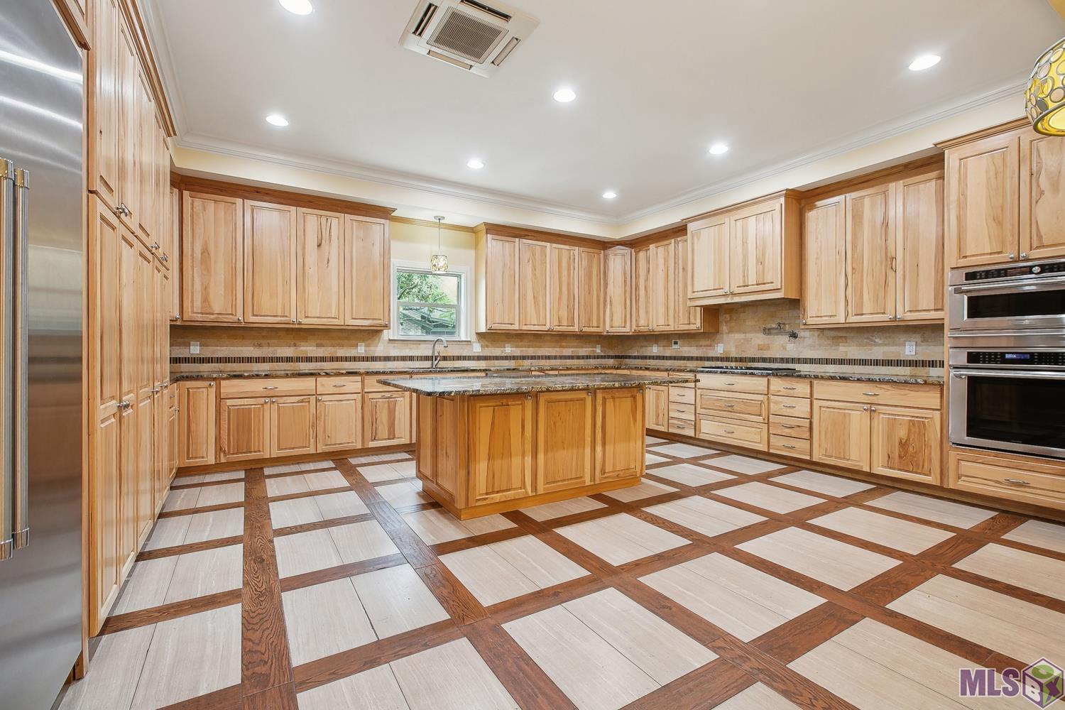 16025 Parkside Court St. George, LA 70817 - Photo 8 of 21