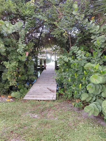 $1,525 | 731 Hummingbird Way, Unit 10, North Palm Beach, FL 33408