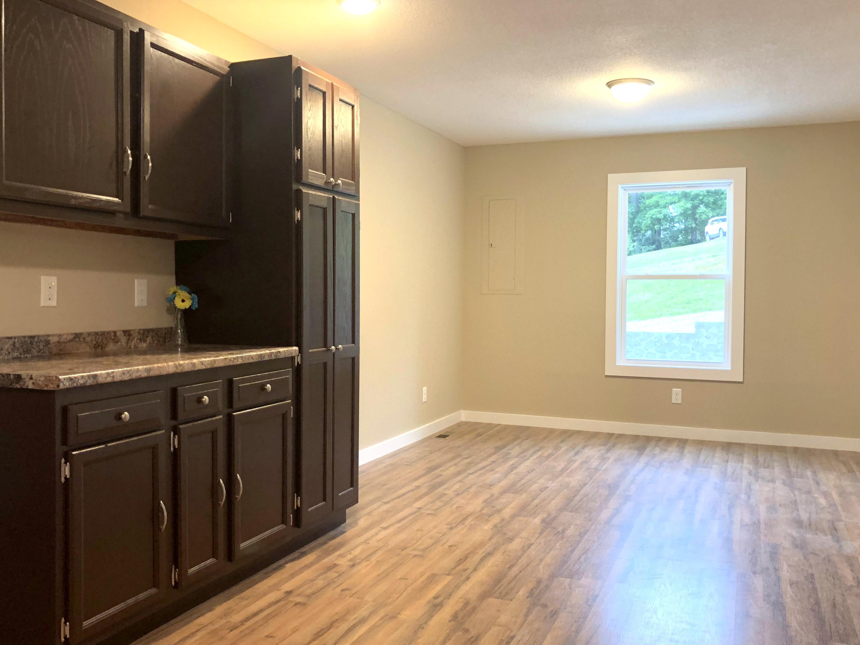 127 McDeerman Road Jacksboro, TN 37757 - Photo 14 of 29 Dining area